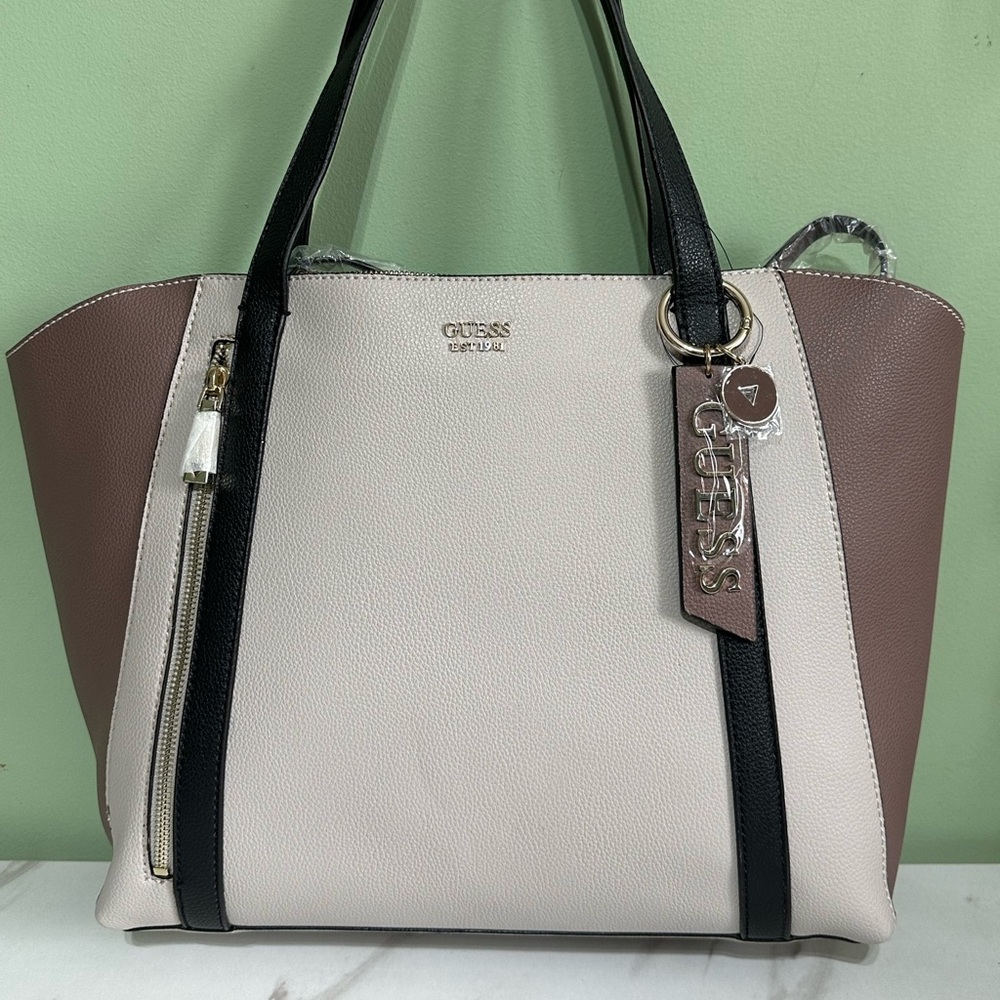NWT GUESS LA Naya Tote & Wristlet Set